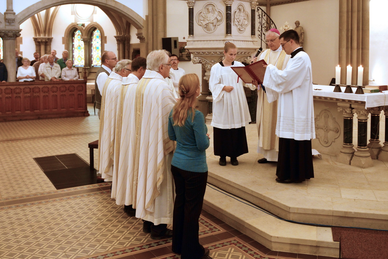 Pfarreigründung - Berufung der pastoralen Mitarbeiter
